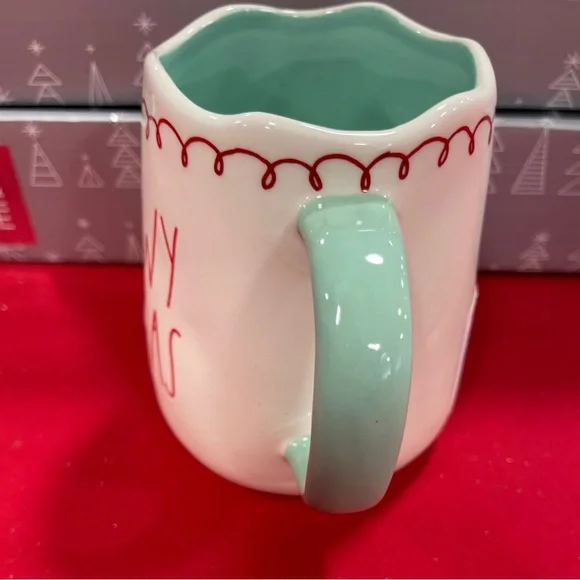 Rae Dunn Christmas Cat Meowy Christmas Scalloped Holiday Ceramic Coffee Mug NeW - Picture 3 of 3